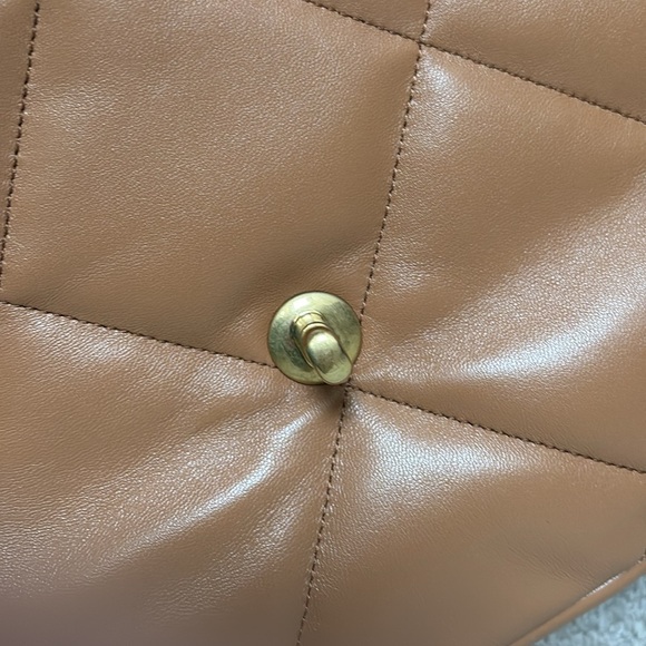 Chanel 19 caramel bag - Picture 11 of 16